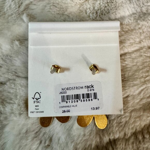NWT Madewell Flower Power Daisy Drop Statement Earrings Vintage Gold Tone Hypo - Picture 4 of 4